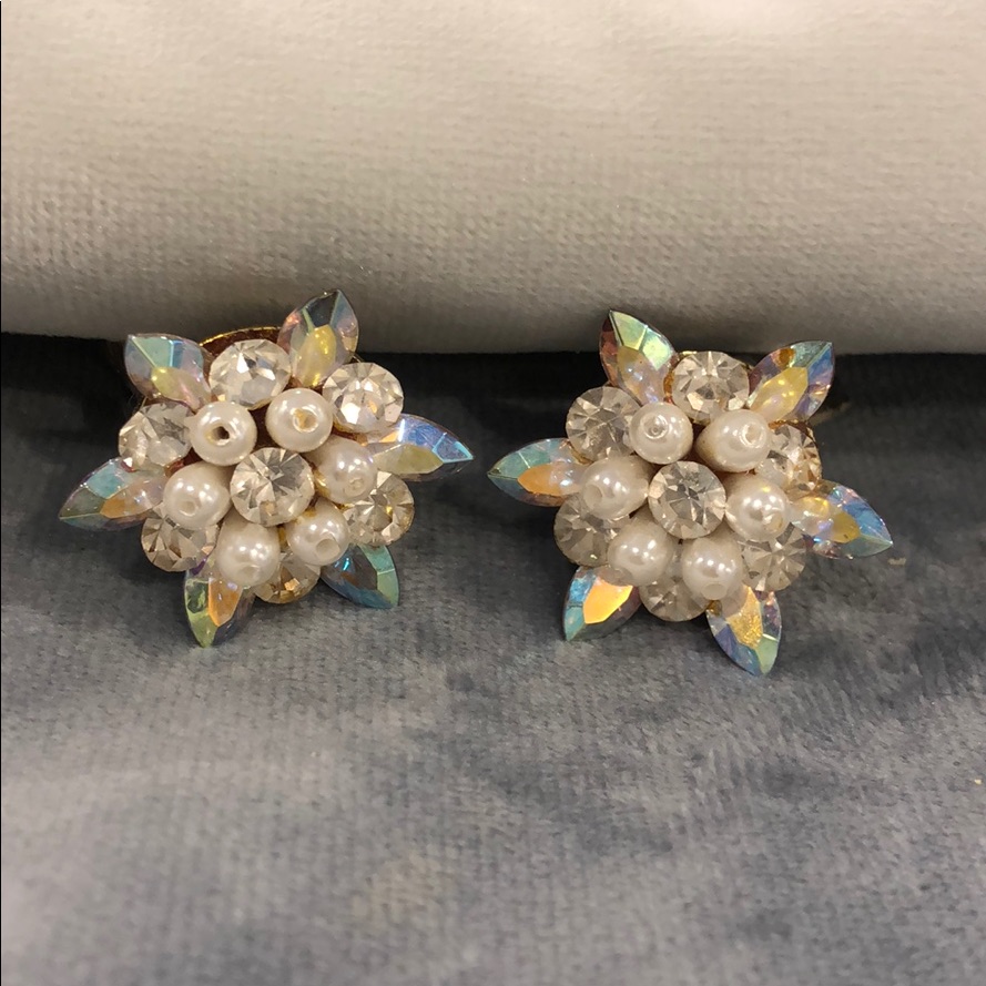 Custommade Aurora Borealis Pearl Clipon Earrings 15$